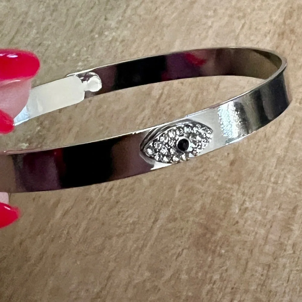 NEW MARLYN SCHIFF Evil Eye Clasp Bangle Bracelet in Silver Tone 7.25”
